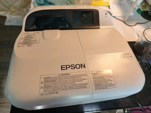 EPSON EB-595Wi 0 órás szuperközeli projektor csak 65 000 forintért eladó.  - kép 4