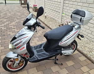 Generic Ride Twister 50 Újszerű 8000km - kép 6