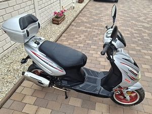 Generic Ride Twister 50 Újszerű 8000km - kép 7