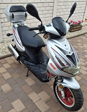 Generic Ride Twister 50 Újszerű 8000km - kép 10