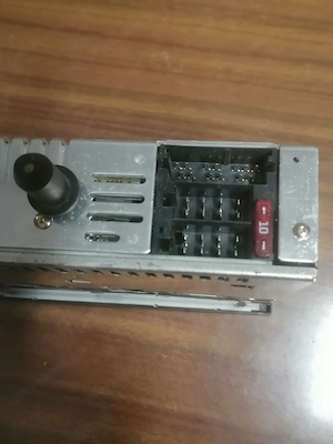 Clarion PU 2471 A (J) autós fejegység - kép 2