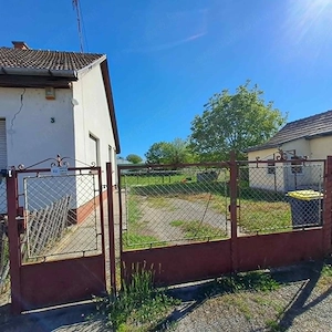 Monoron, központtól nem messze, 2 ház 1 udvarban, dupla telekkel - kép 2