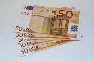 Kölcsönöket kínálunk vállalkozásoknak, ingatlanoknak, mezőgazdaságnak, iparnak és külföldi vállalkoz