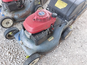 Honda motoros 4 ütemű benzines 4.5 Hp fűgyűjtős fém kasznis fűnyiró 2 db eladó olvasd végig 45-25 ez - kép 2