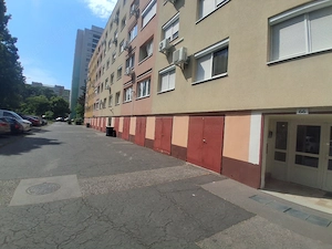 XI .ker Fejér Lipot utcában csendes lakás eladó!