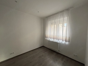Tiszaújvárosban igényesen felújított, modern, földszinti lakás eladó!  - kép 6