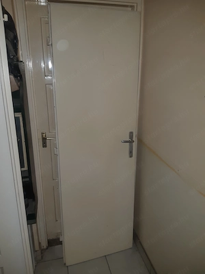Ajtó tok nélkül teli 62x195cm jobbos falcos zárral kilinccsel - kép 2