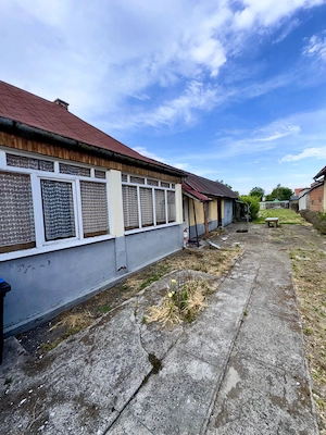 Önálló, 3 szobás felújítandó családi ház eladó! - kép 2
