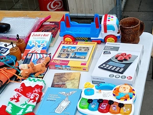 elado Vtech Weso a Kapela (magyarul: Vidám Zenekar) néven ismert interaktív zenei készségfejlesztő j