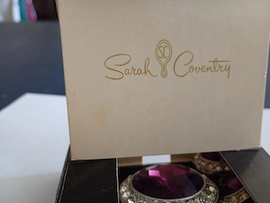 Sarah Coventry "Royal Velvet" vintage ékszerszett, amely egy brossból és hozzá illő, klipszes fülbev - kép 3