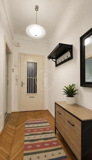 Diplomatanegyedben, erkélyes, bauhaus lakás eladó! - kép 9