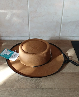Barna cowboy kalap sheriff csillaggal eladó, gyerek méretű. ÚJ! - kép 2