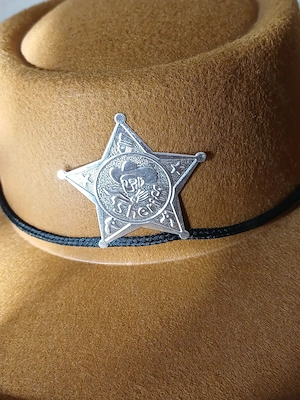 Barna cowboy kalap sheriff csillaggal eladó, gyerek méretű. ÚJ! - kép 5