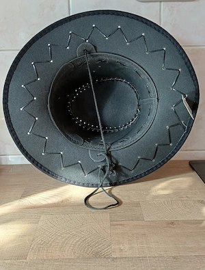 Fekete velúr felnőtt cowboy kalap eladó, ÚJ! - kép 4