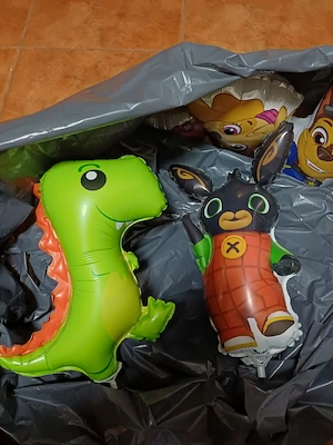 34 db. pálcikás fólialufi eladó a legkeresettebb figurákkal, ÚJ! - kép 2