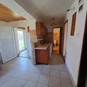  Nyáregyháza- Felsőn 63 m2-es, 2 szobás családi ház, 1800 m2 telekkel - kép 2