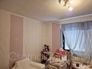 Csorna - központban 64 m2-es lakás eladó - kép 5