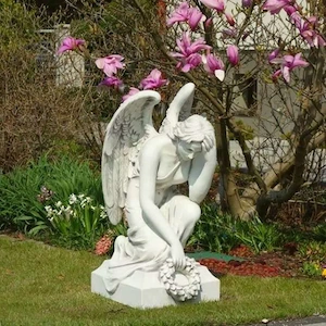 Szomorú angyal szobor - kép 2