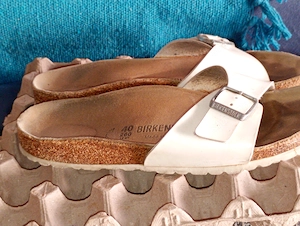 2db Birkenstock Madrid női papucs eur40 fehér és egy fekete 14000ft óbuda személyes átvétel óbudán l - kép 7