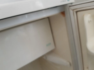 Faure FRA24X 240 19L-es hűtőgép kis fagyasztóval működő - kép 6