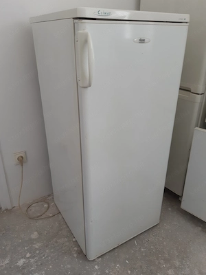 Faure FRA24X 240 19L-es hűtőgép kis fagyasztóval működő - kép 3