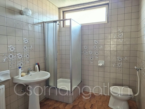 Csorna - központ közeli 3 szintes családi ház ELADÓ - kép 8
