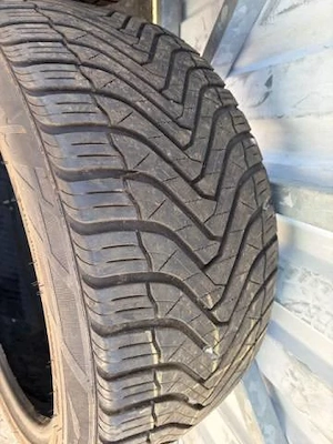 BMW 275 40 R20 Gripmax Suregrip 2db gumi jó állapotú adatok  - kép 2
