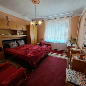 Gombán 120 m2-es, 3 szobás, jó állapotú családi ház 1300 m2-es telekkel - kép 4