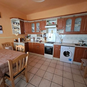 Gombán 120 m2-es, 3 szobás, jó állapotú családi ház 1300 m2-es telekkel - kép 6
