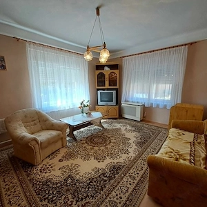 Gombán 120 m2-es, 3 szobás, jó állapotú családi ház 1300 m2-es telekkel - kép 3