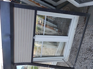 Alu redőnyős-bukó-nyiló sz;109 x m;128 cm reluxás 2 réteg hőszigetelt disz osztós kép szerinti szép  - kép 2
