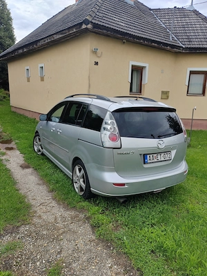 Megkímélt 7 személyes autó alacsony fogyasztással.  - kép 2