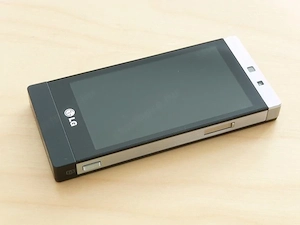                                          LG Mini GD880 - kép 2