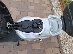 Aprilia Scarabeo 50 Megkímélt - kép 7