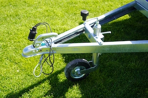 Csak júliusban! Akciós új utánfutó (230x130x37cm) rendszámmal bruttó 569.000 Ft - akár szállítással! - kép 4