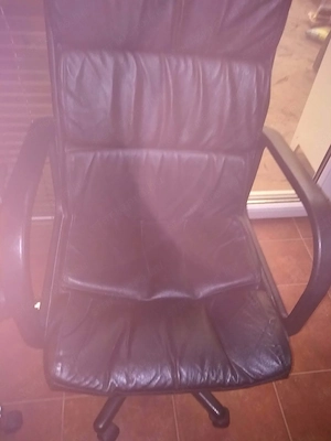 Sportfelszerelések, masszírozó, lámpák, órák, retro világítós  bárszekrény,  LG monitor és mások... - kép 5