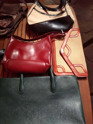 Sportfelszerelések, masszírozó, lámpák, órák, retro világítós  bárszekrény,  LG monitor és mások... - kép 9