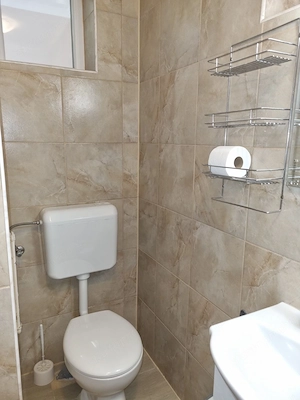 Nyíregyházán a Toldi utcában, 1.emeleti 1+1 szobás lakás kiadó! - kép 8