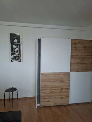 Pesterzsébeten, Alpár utcában kiadó egy modern, erkélyes, amerikai konyhás bútorozott lakás 220eFt - kép 3