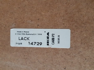 IKEA LACK 55x55cm gyerekasztal a képeken látható állapotban eladó. Pár karcolás van rajta, fotóztam! - kép 5