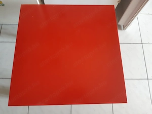 IKEA LACK 55x55cm gyerekasztal a képeken látható állapotban eladó. Pár karcolás van rajta, fotóztam! - kép 3