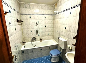 Vácon hosszú távra kiadó, egy 47 m  + erkélyes, téglaépítésű társasházi lakás.   - kép 5