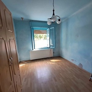 Monor kertvárosában, 3 szobás családi ház 450 m2 telekkel - kép 3