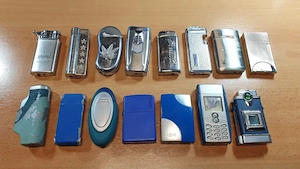Öngyújtó gyűjtemény eladó, 15db - kép 3
