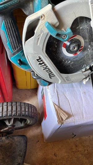 Makita DHS680 18V LXT akkus szénkefementes körfűrész + 5.0Ah akkumulátor - kép 4