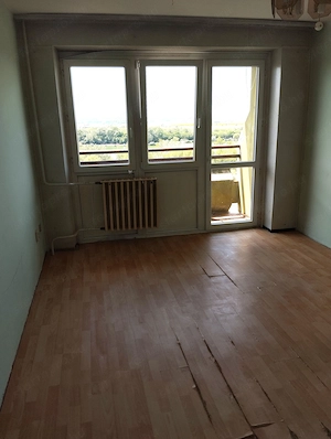 Kelemen Béla utcában felújítandó erkélyes 50 m2-es 2 szobás 9 emeleti lakás. Új bejárati ajtó,nyugat - kép 5