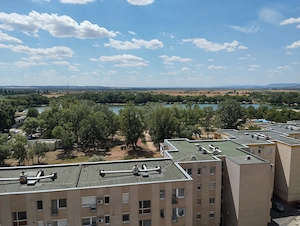Kelemen Béla utcában felújítandó erkélyes 50 m2-es 2 szobás 9 emeleti lakás. Új bejárati ajtó,nyugat - kép 2