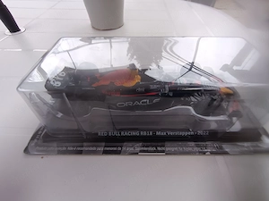Red bull modell autó  - kép 3