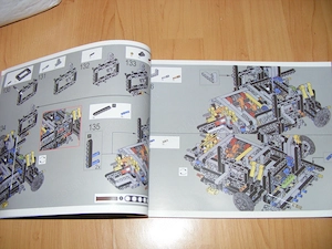 Lego komp. Technic 42083 Bugatti Chiron Lepin 3600db ÚJ - kép 4