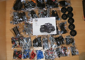 Lego komp. Technic Mercedes AMG 6x6 Offroader Jeep Terepjáró 3300db 22x48x20cm LEPIN ÚJ - kép 5